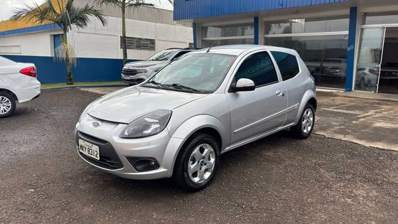 FORD KA 1.0 MPI 8V FLEX 2P MANUAL FORD KA 1.0 MPI 8V FLEX 2P MANUAL
